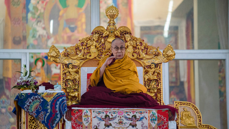 Seine Heiligkeit der Dalai Lama spricht am zweiten Tag der Belehrungen im Kalachakra Maidan in Bodhgaya, Bihar, Indien am 6. Januar 2018. Foto: Lobsang Tsering