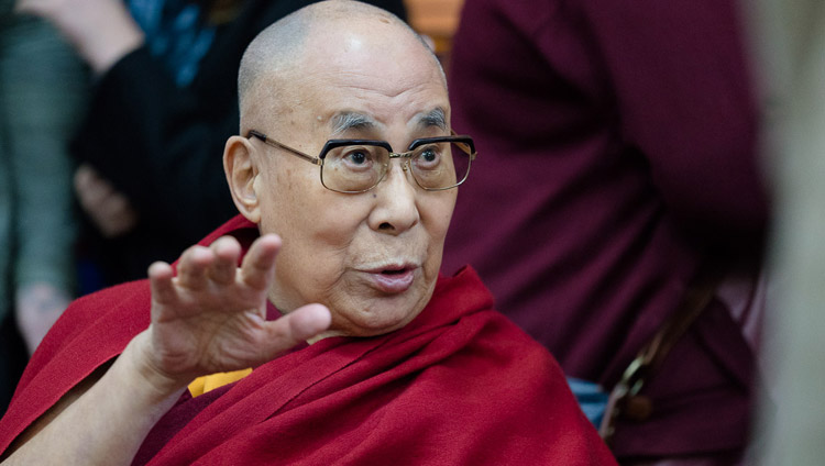 Seine Heiligkeit der Dalai Lama während der Gespräche am Abschlusstag des 33. Mind & Life Dialogs in Dharamsala, HP, Indien am 16. März 2018. Foto: Tenzin Choejor