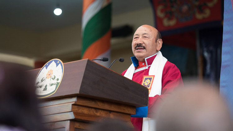 R.K. Khrimey, Leiter der Kerngruppe für die tibetische Sache spricht an der 'Danke Indien' Feier in Dharamsala, HP, Indien am 31. März 2018. Foto: Tenzin Choejor
