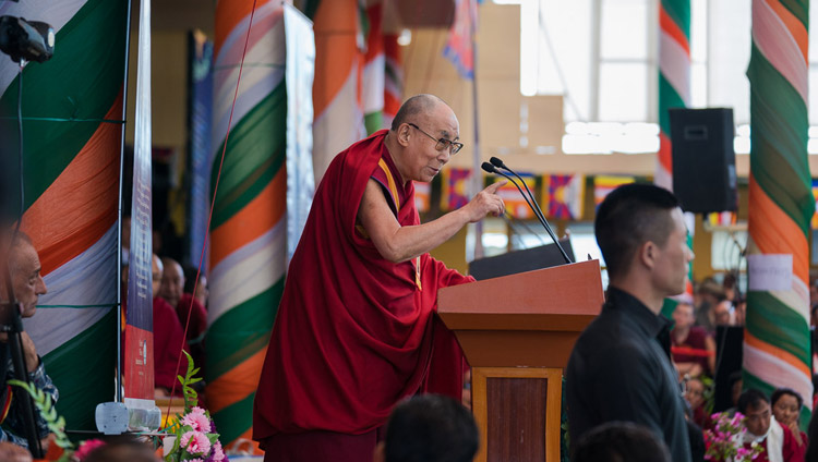 Seine Heiligkeit der Dalai Lama spricht an der ‚Danke Indien' Feier in Dharamsala, HP, Indien am 31. März 2018. Foto: Tenzin Choejor