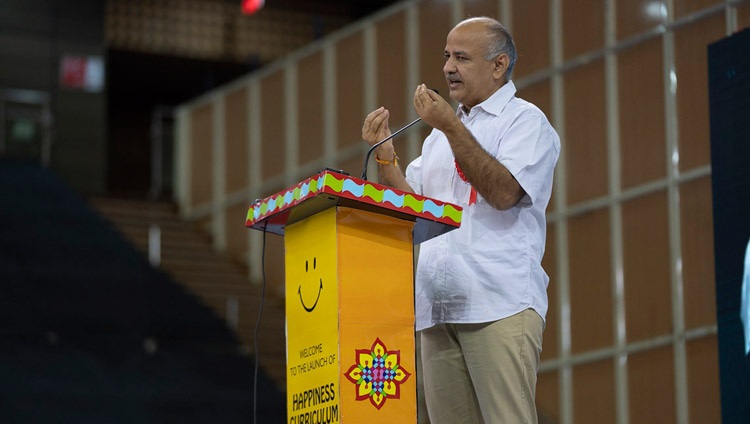 Manish Sisodia, Delhis Vize Chief Minister, spricht an der Einführung des Glück-Lehrplans in öffentlichen Schulen im Thyagraj Stadium in Neu Delhi, Indien am 2. Juli 2018. Foto: Tenzin Choejor