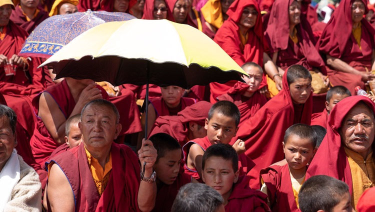 Über 25‘000 Menschen nehmen an der Feier zum 83. Geburtstag Seiner Heiligkeit des Dalai Lama teil – in Leh, Ladakh, J&K, Indien am 6. Juli 2018. Foto: Tenzin Choejor
