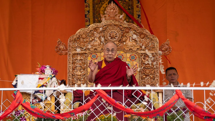 Seine Heiligkeit der Dalai Lama spricht zur lokalen tibetischen Gemeinschaft in Leh, Ladakh, J&K, Indien am 1. August 2018. Foto: Tenzin Choejor