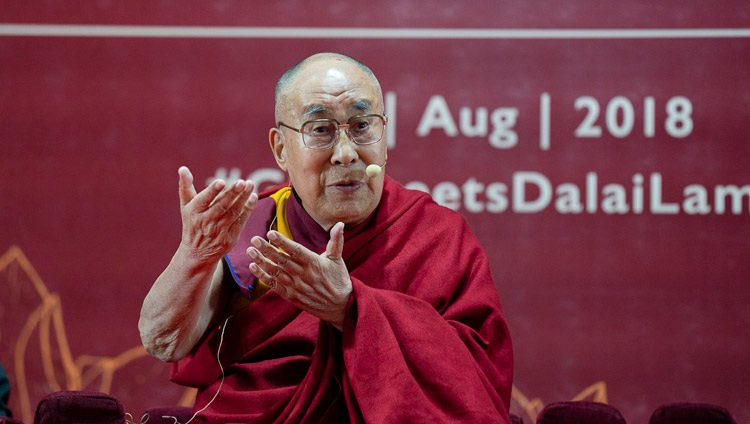 Seine Heiligkeit der Dalai Lama spricht am Goa Institute of Management in Sanquelim, Goa, Indien am 8. August 2018. Foto: Tenzin Choejor