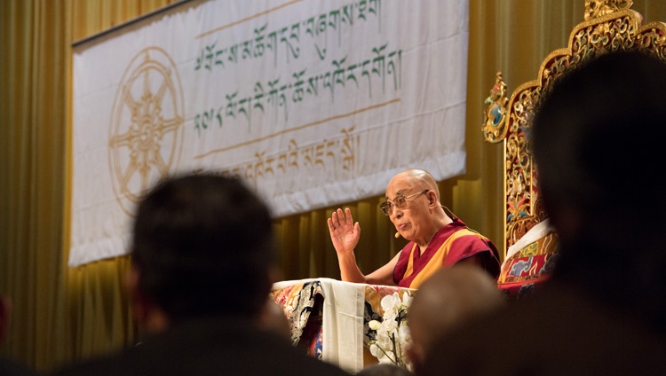 Seine Heiligkeit der Dalai Lama spricht an der Jubiläumsfeier des Tibet-Instituts Rikon in Winterthur, Schweiz am 22. September 2018. Foto: Manuel Bauer