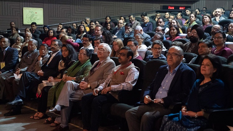 Das Publikum verfolgt die Reden an der ersten Yuvraj Krishan Gedenkvorlesung in Neu Delhi, Indien am 8. Dezember 2018. Foto: Lobsang Tsering