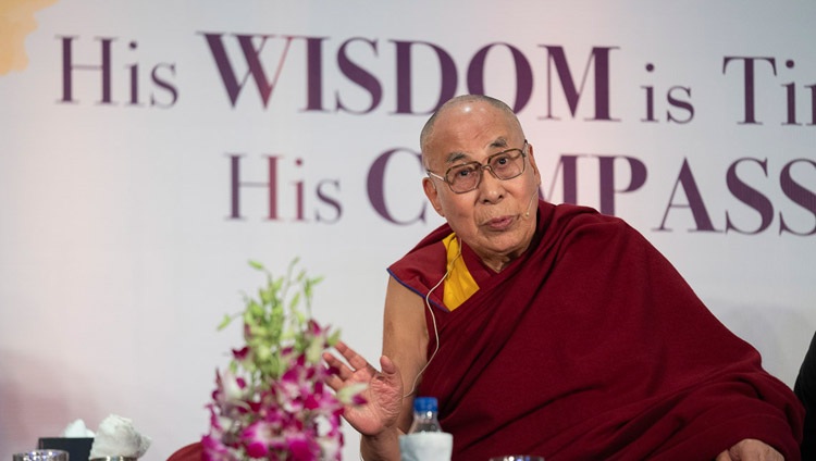 Seine Heiligkeit der Dalai Lama spricht am India Leadership Council, das von der Zeitung The Economic Times veranstaltet wurde. Neu Delhi, Indien am 10. Dezember 2018. Foto: Tenzin Choejor