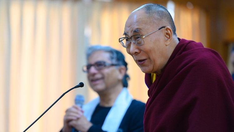 Seine Heiligkeit der Dalai Lama beantwortet Fragen aus dem Publikum. In Dharamsala, HP, Indien am 11. Februar 2019. Foto: Tenzin Choejor