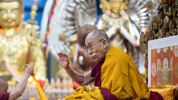 Seine Heiligkeit der Dalai Lama spricht am Ende des letzten Tages des Grossen Gebetsfestes. In Dharamsala, HP, Indien am 19. Februar 2019. Foto: Tenzin Choejor