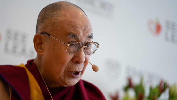 Seine Heiligkeit der Dalai Lama im Gespräch mit Pressevertretern. In Neu Delhi, Indien am 4. April 2019. Foto: Tenzin Choejor
