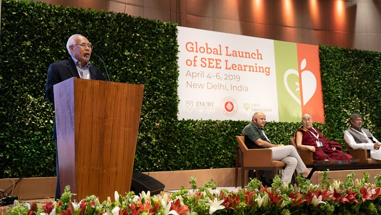 Tempa Tsering vom Dalai Lama Trust bei der Eröffnung des SEE Learning Launch. In Neu Delhi, Indien am 5. April 2019. Foto: Tenzin Choejor