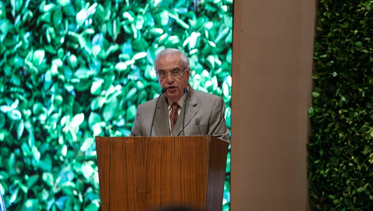 Dr. Robert Paul, Dean Emeritus der Emory University, spricht am globalen Launch von SEE Learning. In Neu Delhi, Indien am 5. April 2019. Foto: Tenzin Choejor