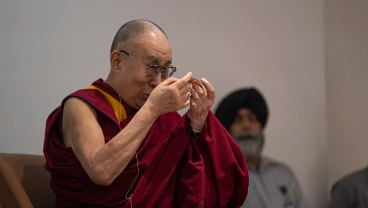 Seine Heiligkeit der Dalai Lama im Gespräch mit Youth Global Leaders. In Neu Delhi, Indien am 7. April 2019. Foto: Tenzin Choejor