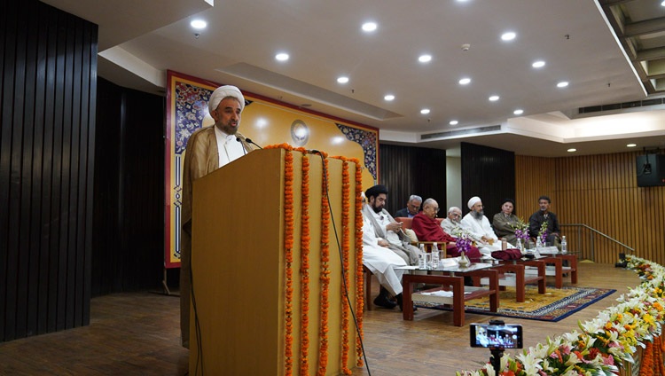 Dr. Mohammed Husain Mokhtari, Kanzler der University of Islamic Denomination, spricht an der Konferenz in Neu Delhi, Indien am 15. Juni 2019. Foto: Tenzin Choejor