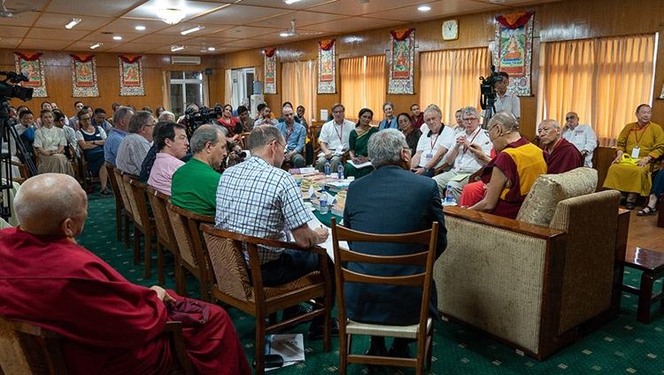 Seine Heiligkeit der Dalai Lama spricht an der Konferenz über Menschliche Bildung im 3. Jahrtausend in Dharamsala, HP, Indien am 9. Juli 2019. Foto: Tenzin Choejor