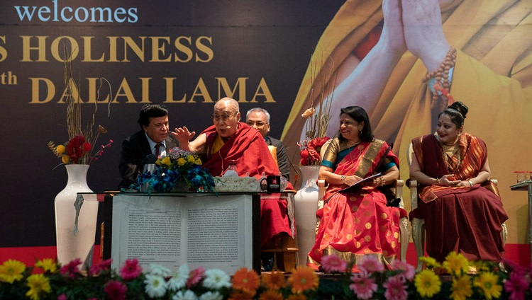 Seine Heiligkeit der Dalai Lama spricht über Universelle Ethik in der Bildung an der Chitkara Universität in Chandigarh, Indien am 14. Oktober 2019. Foto: Tenzin Choejor