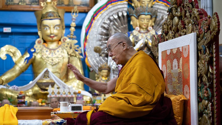 Seine Heiligkeit der Dalai Lama spricht über das Herz-Sutra in Dharamsala, HP, Indien am 5. November 2019. Foto: Ehrw. Tenzin Jamphel