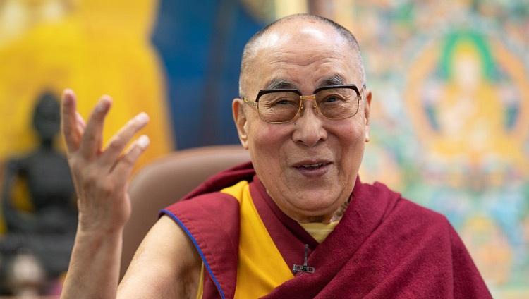 Seine Heiligkeit der Dalai Lama während des Online-Dialogs vom Mind & Life Institute in seiner Residenz in Dharamsala, HP, Indien am 20. Juni 2020. Foto: Ehrw. Tenzin Jamphel