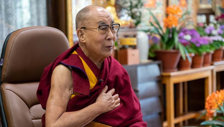 Seine Heiligkeit der Dalai Lama spricht über Moral & Ethik aus seiner Residenz in Dharamsala, HP, Indien am 2. April 2021. Foto: Ehrw. Tenzin Jamphel