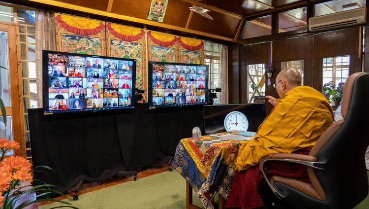 Seine Heiligkeit der Dalai Lama unterweist über Die Vier Edlen Wahrheiten & Die Zwei Wahrheiten. In Dharamsala, HP, Indien am 7. April 2021. Foto: Ehrw. Tenzin Jamphel