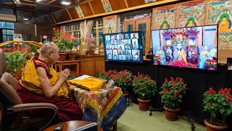 Seine Heiligkeit der Dalai Lama während der Unterweisung über Eintritt in den mittleren Weg. In Dharamsala, HP, Indien am 8. September 2021. Foto: Ehrw. Tenzin Jamphel