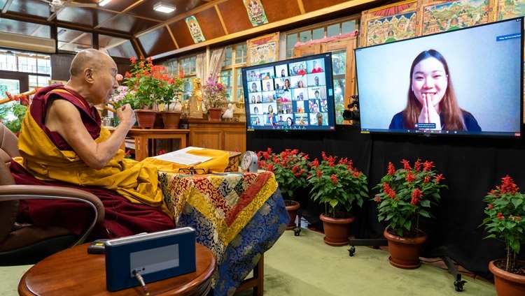 Seine Heiligkeit der Dalai Lama während der Unterweisung über Eintritt in den mittleren Weg. In Dharamsala, HP, Indien am 8. September 2021. Foto: Ehrw. Tenzin Jamphel