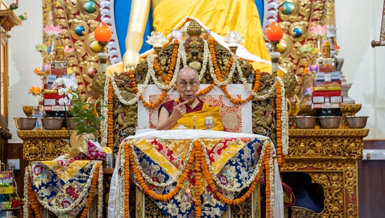 Seine Heiligkeit der Dalai Lama erteilt die Ermächtigung für Avalokiteshvara Jinasagara in Dharamsala, HP, Indien am 13. Juni 2022. Foto: Tenzin Choejor