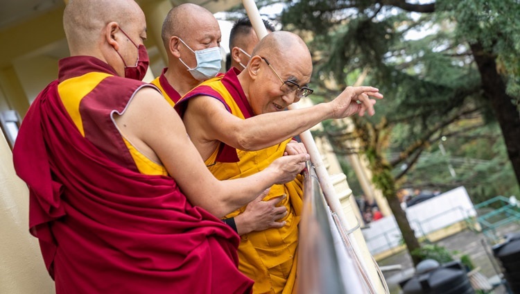 Zweiter Tag der Unterweisungen von Seiner Heiligkeit dem Dalai Lama für Buddhisten aus Südostasien in Dharamsala, Indien am 16. September 2022. Foto: Tenzin Choejor