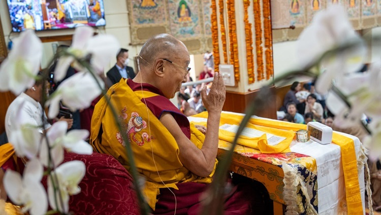 Seine Heiligkeit der Dalai Lama während der Unterweisung im tibetischen Haupttempel in Dharamsala, HP, Indien am 6. September 2023. Foto: Tenzin Choejor