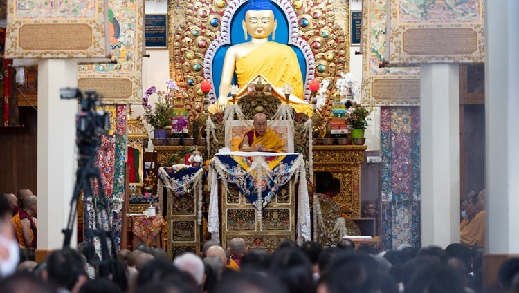 Seine Heiligkeit der Dalai Lama bei seiner Ansprache am dritten Tag der von Taiwanesen gewünschten Unterweisungen im tibetischen Haupttempel in Dharamsala, HP, Indien, am 4. Oktober 2023. Foto: Ven Zamling Norbu