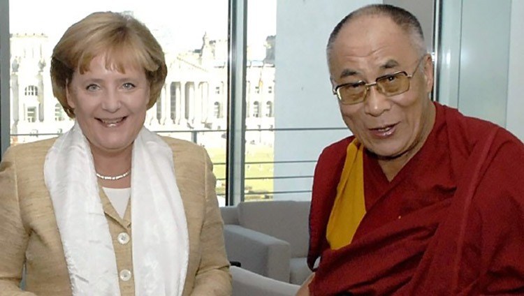 Seine Heiligkeit der Dalai Lama und Angela Merkel im Bundeskanzleramt in Berlin, Deutschland am 23. September 2007. Foto: DDP