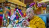 Seine Heiligkeit der Dalai Lama nimmt an der Eröffnung des Mani Dhungdrub teil