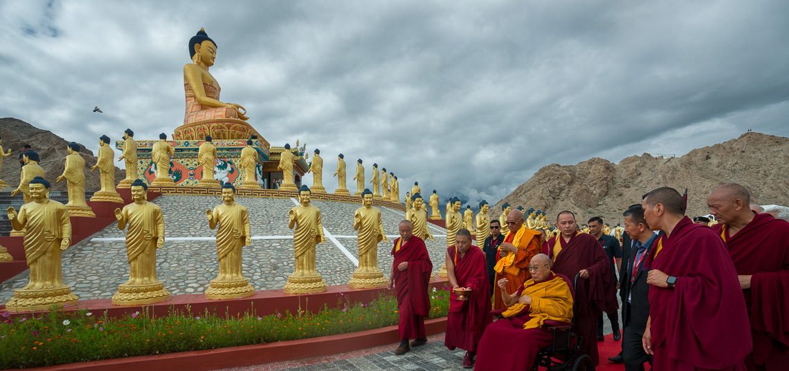 Besuch 1000 Buddha-Statuen