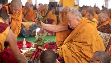 Vorbereitungen für die 13 Gottheiten Vajrabhairava Ermächtigung