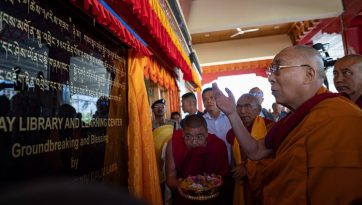 Spatenstich für Thiksey Bibliothek & Lernzentrum und Mittagessen am Indus