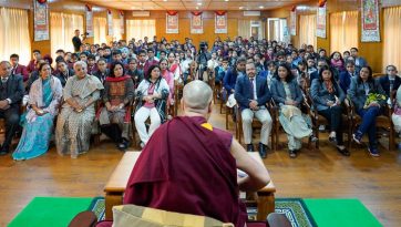 Treffen mit indischen Schülern in Dharamsala