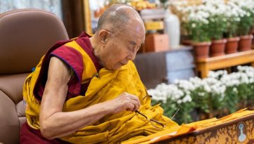 Der Schmuck der Mahayana-Sutras von Maitreya – erster Tag