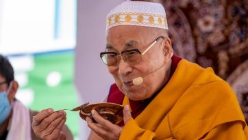 Treffen mit der muslimischen Gemeinde von Padum und Gespräch mit Studierenden