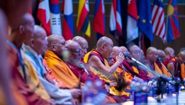 Eröffnung des ersten Internationalen Sangha-Forums