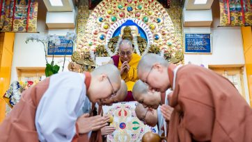 Unterweisung über das "Herz-Sutra"