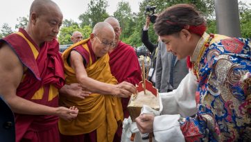Ankunft Seiner Heiligkeit in Zürich, Schweiz